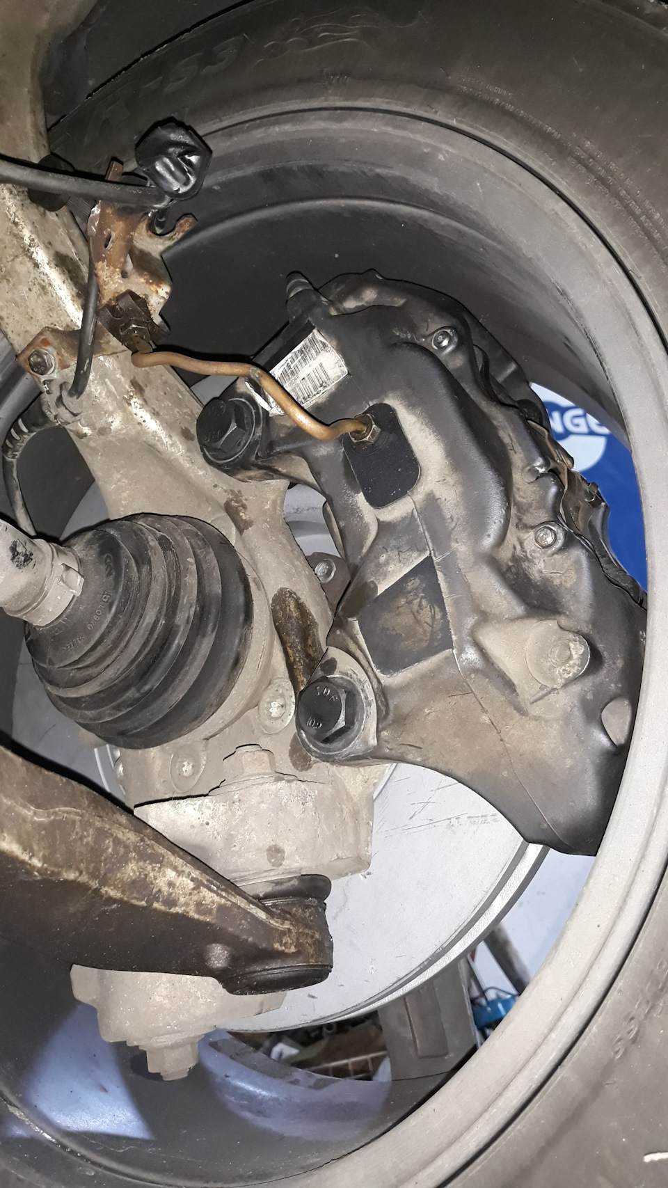Встановлення гальм на Audi a4 4