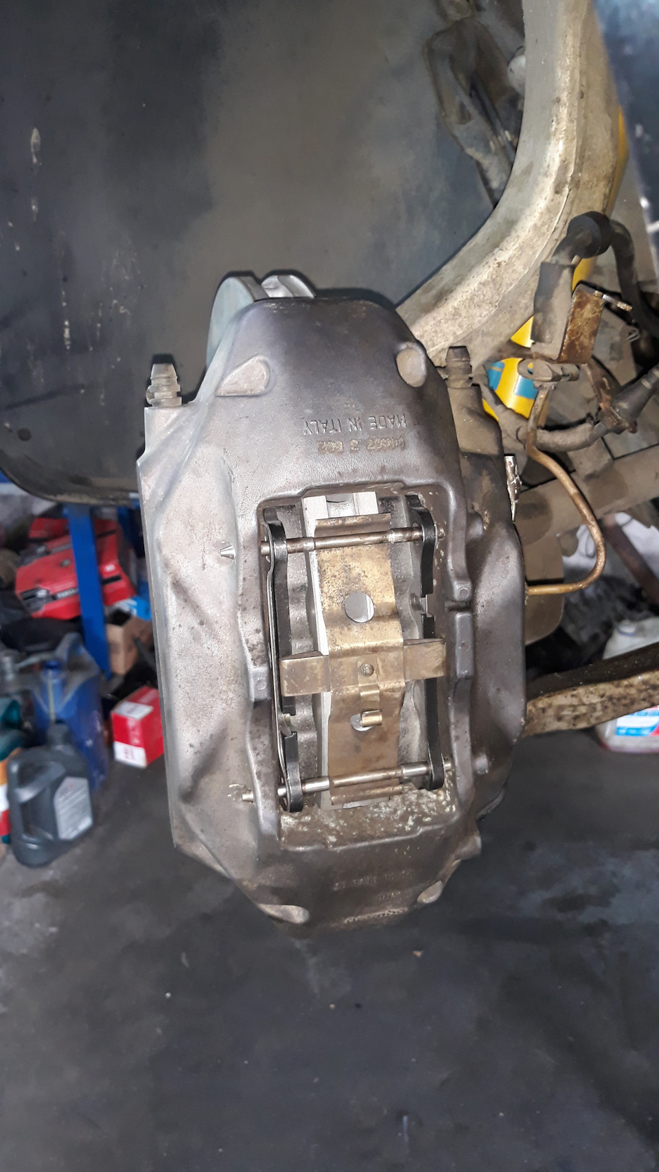 Встановлення гальм на Audi a4 2