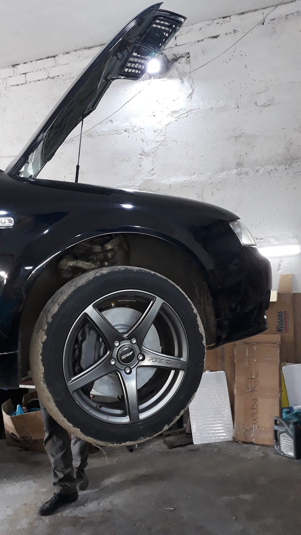 Встановлення гальм на Audi a4 5