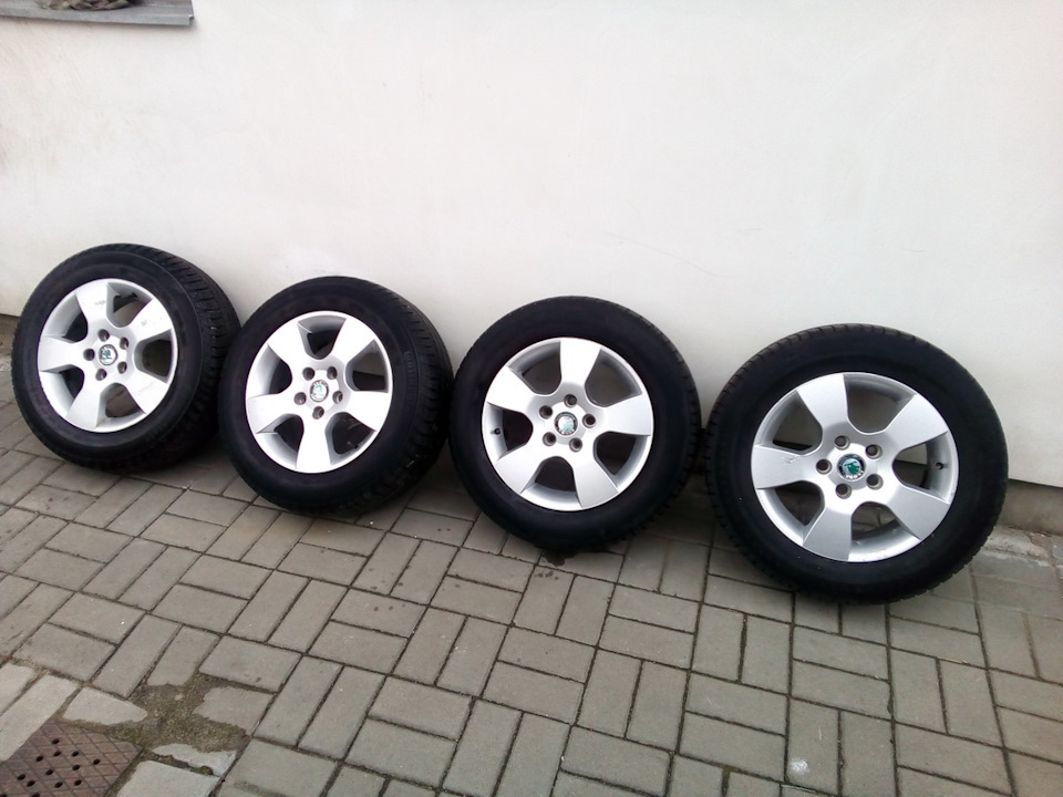 Оригінальні диски Skoda 5x112 R15 Octavia a5 1