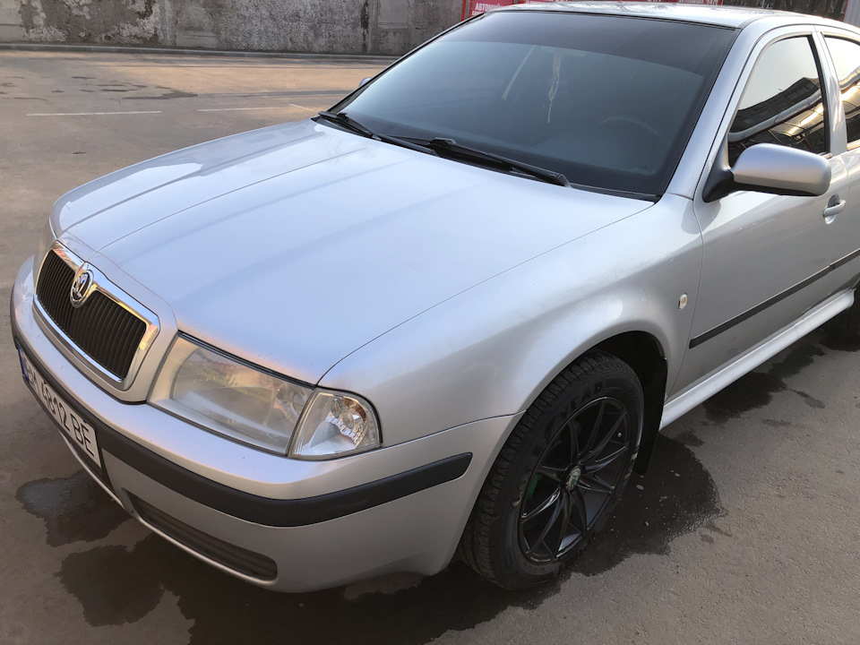 Зняв вінілову плівку) 3