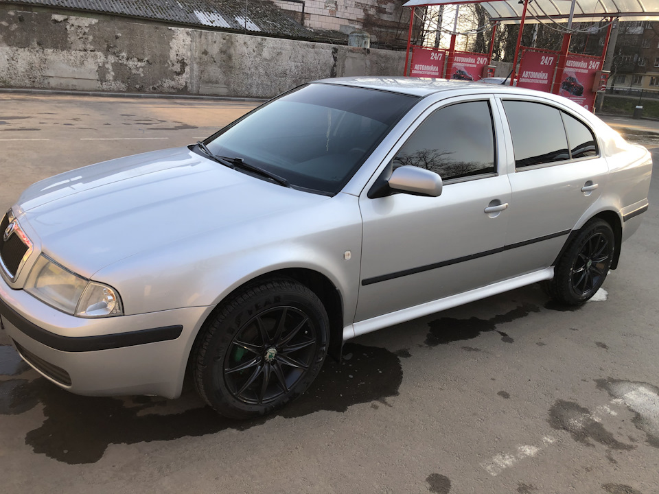 Зняв вінілову плівку) 1