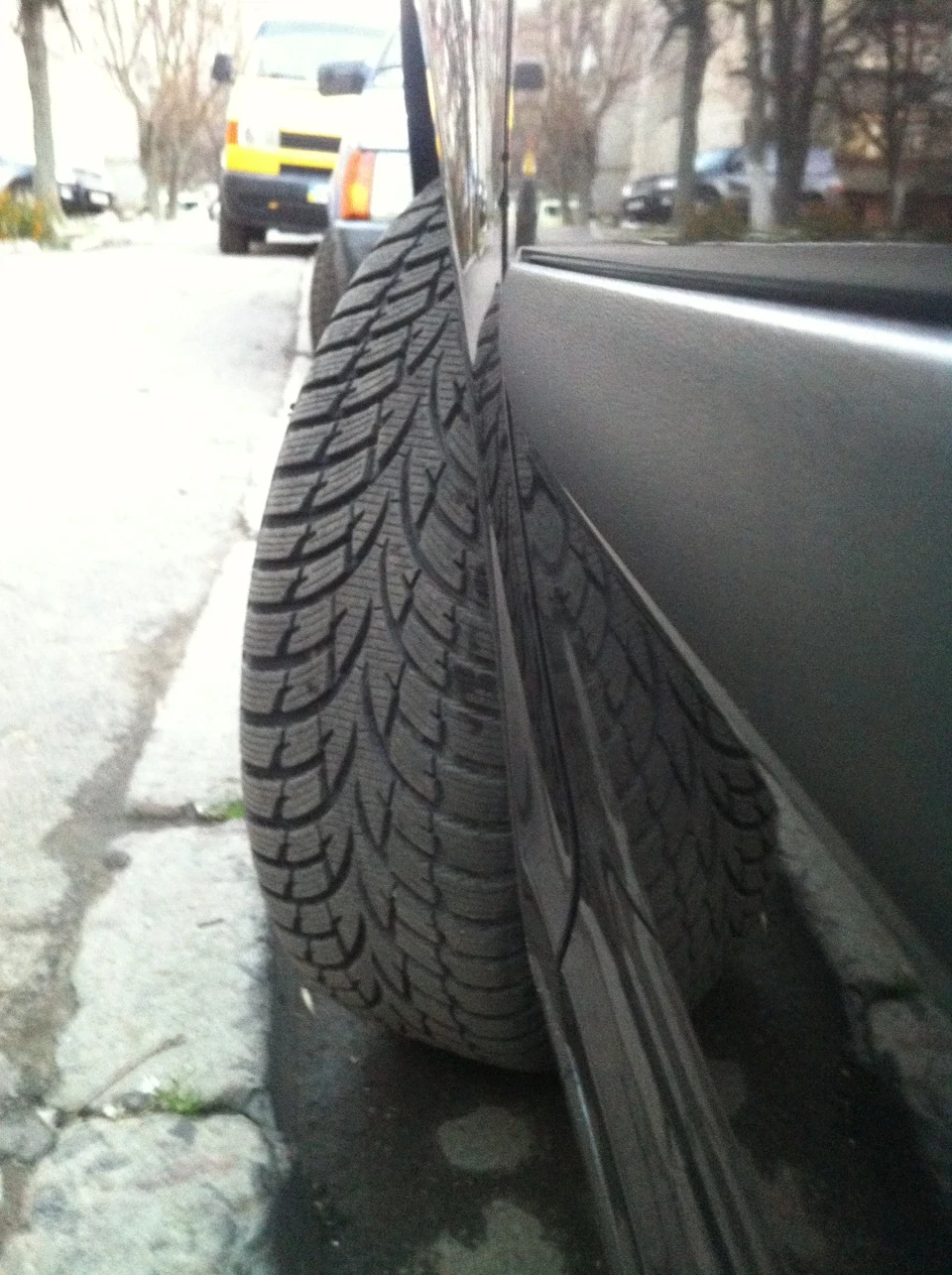 Зимові шини WR D3 та Nokian Hakkapeliitta R2