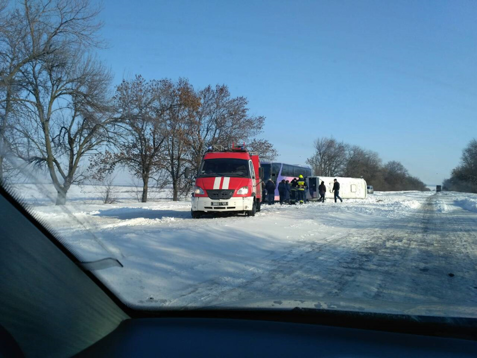 смуток з лобовим склом 3