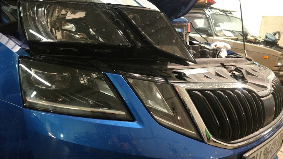 Встановлення світлодіодних фар Skoda Octavia A7 1