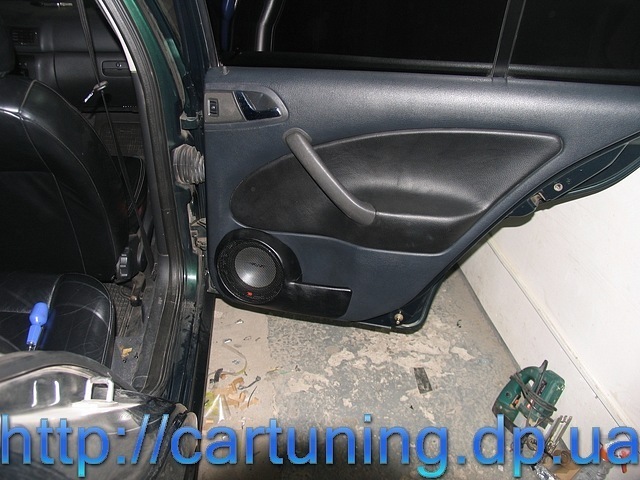 Набридли колонки штатні ззаду і колонки в поличці! 4