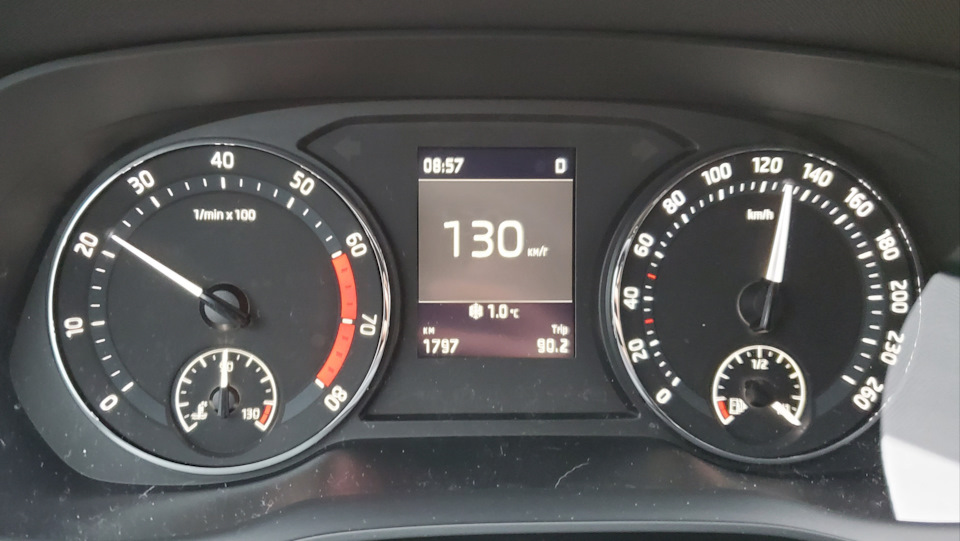 Обороти двигуна 1.4 у зв'язці з 8 ст айсин Skoda Octavia A8 4