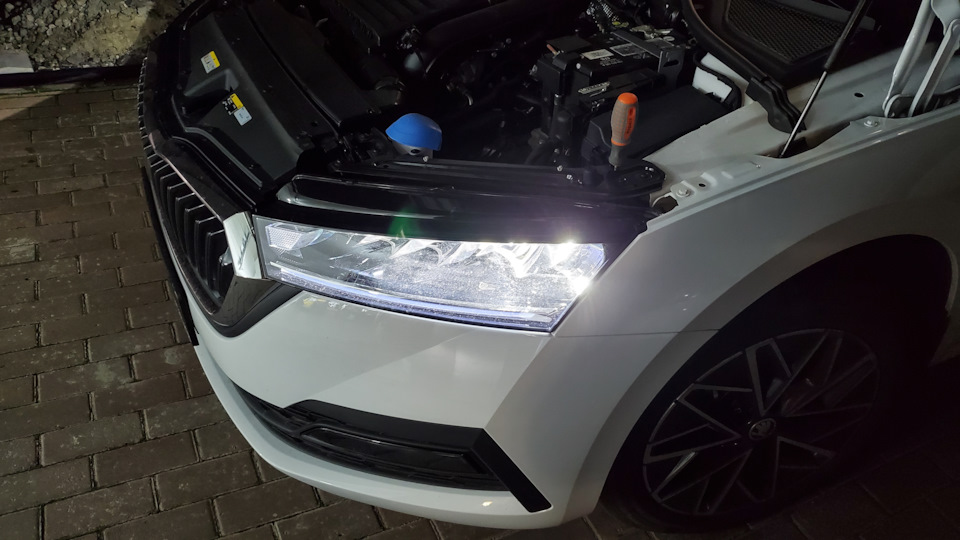 Регулювання ближнього світла фар octavia a8 1