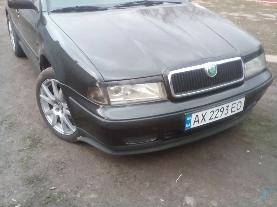Ez-lip або гумова губа на обидва бампери Octavia