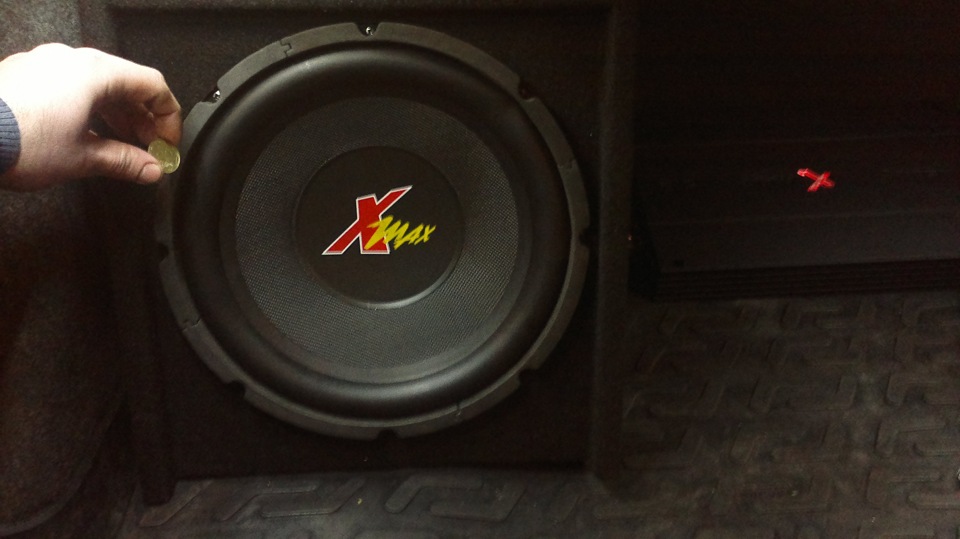 Установка сабвуфера Helix X-MAX 300 Passive + посилок Helix Xmax 5.2 5