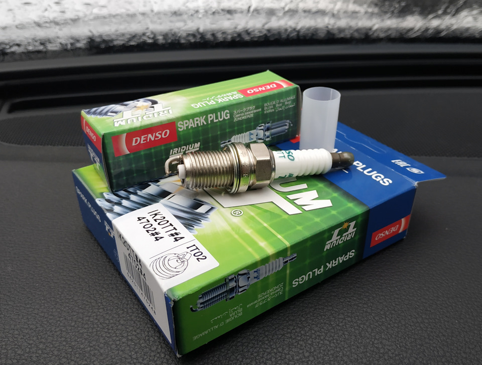 DENSO IK20TT Свічка запалювання 1