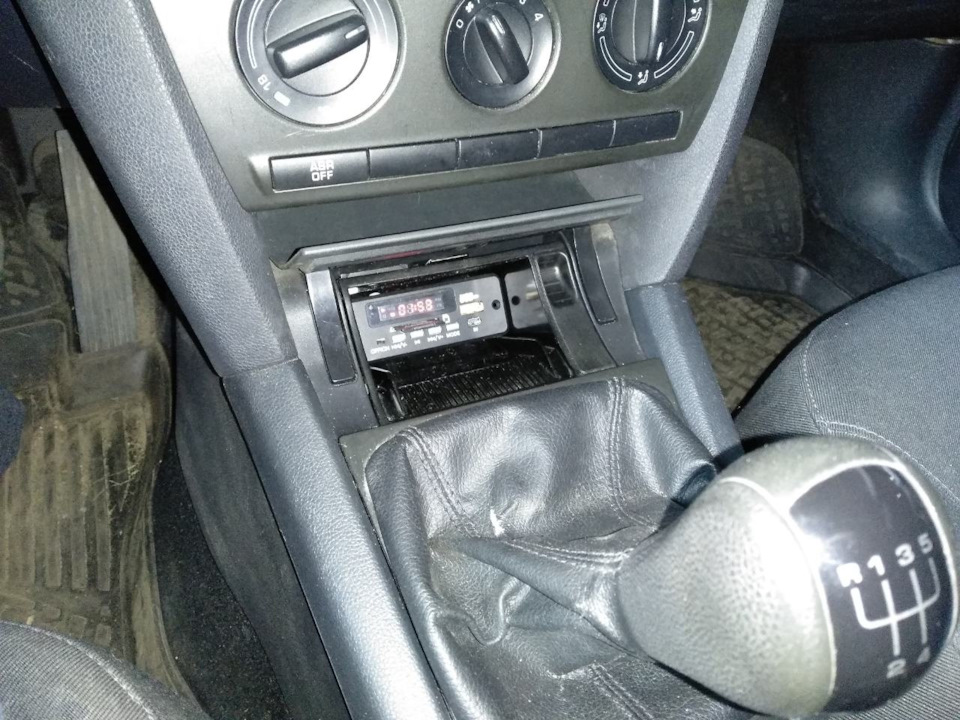 Skoda Octavia. Usb/mp3 для Stream 3