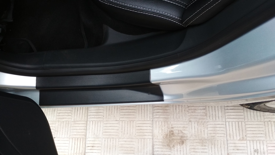 Пластикові накладки на пороги Skoda Octavia A5 3