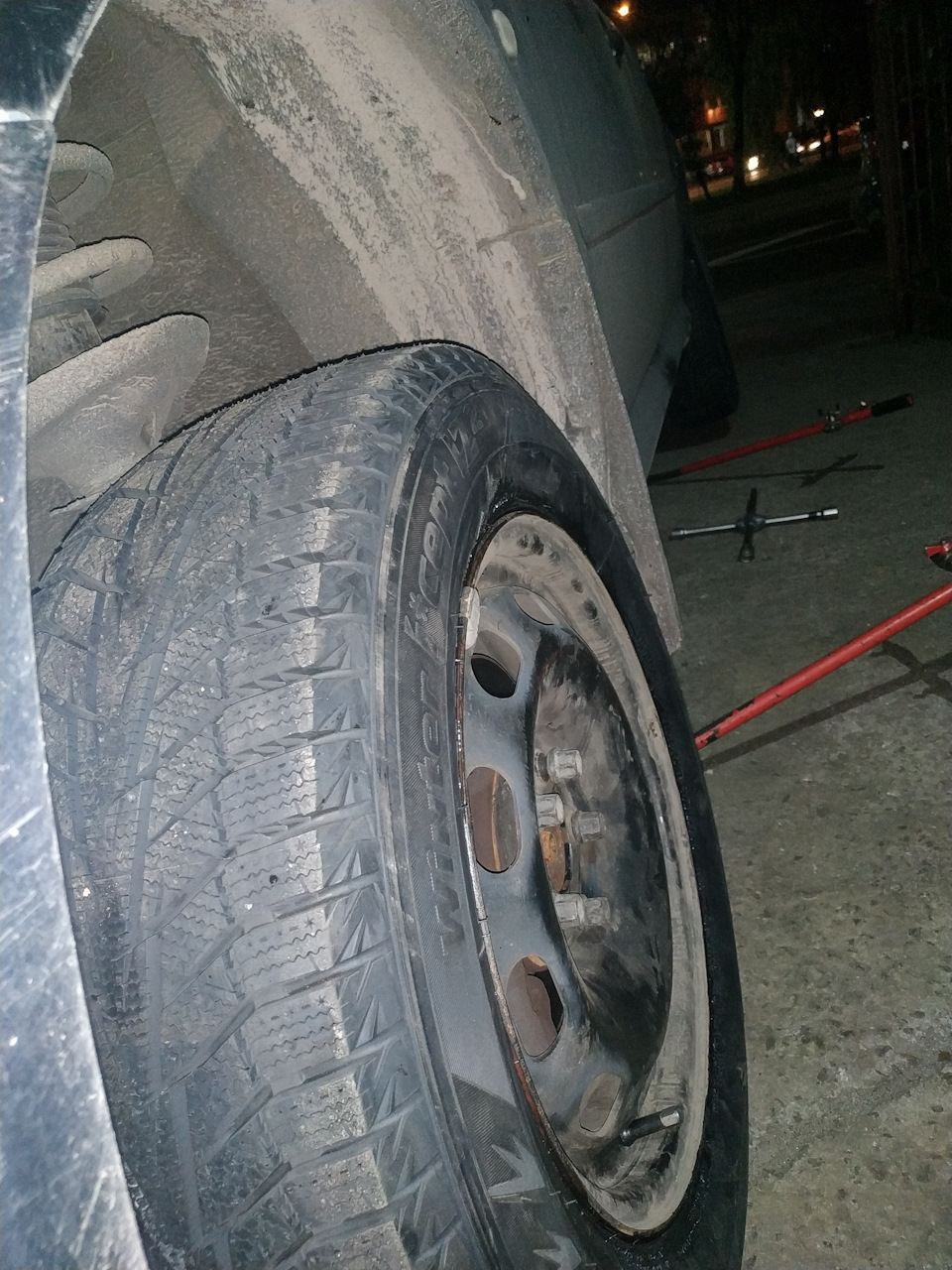 Настала зима Hankook Час! Шини Hankook Winter i*Cept iZ2 W616 5