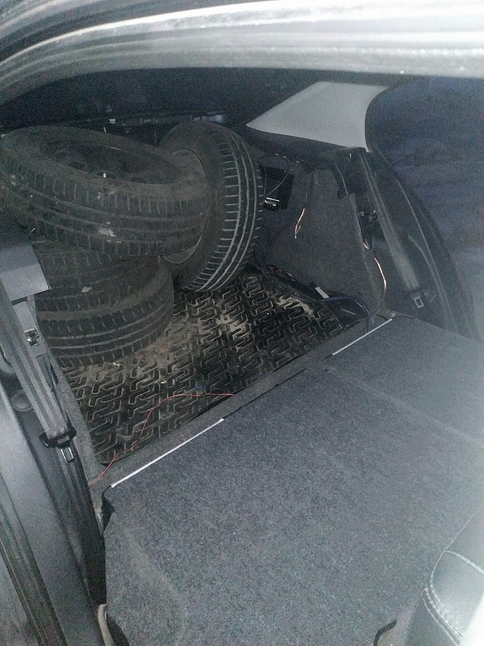 Настала зима Hankook Час! Шини Hankook Winter i*Cept iZ2 W616 2