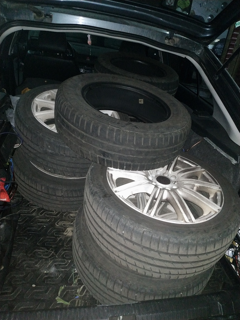 Настала зима Hankook Час! Шини Hankook Winter i*Cept iZ2 W616 4
