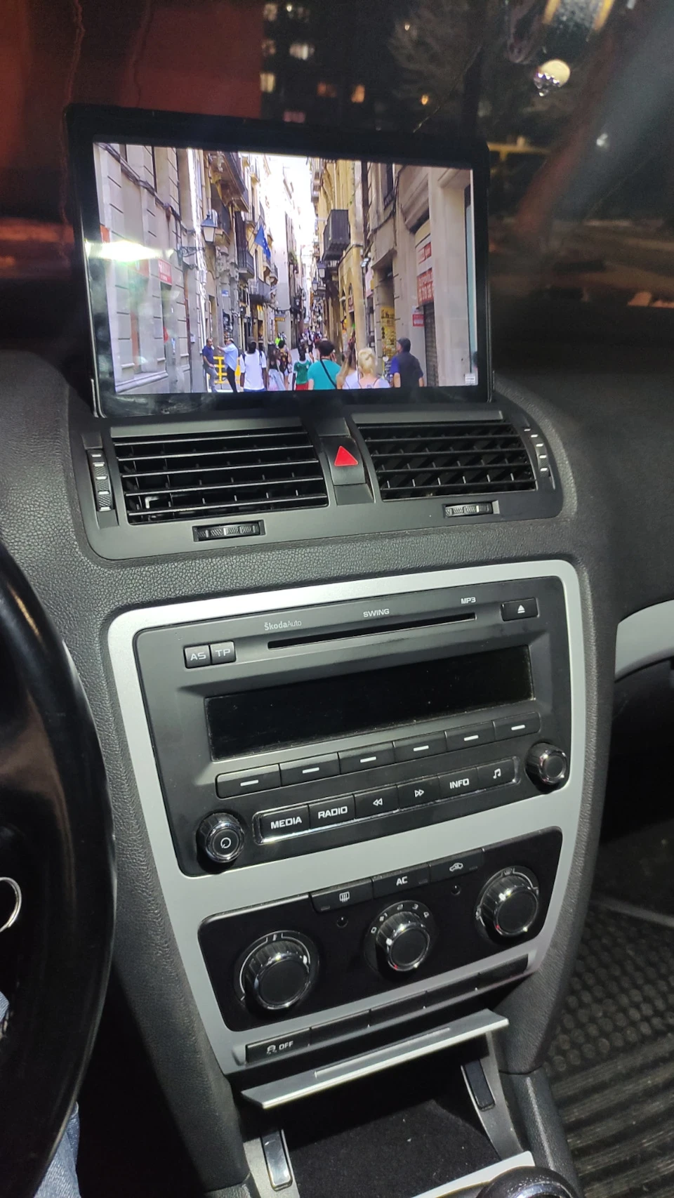 Samsung tab a7 + skoda octavia