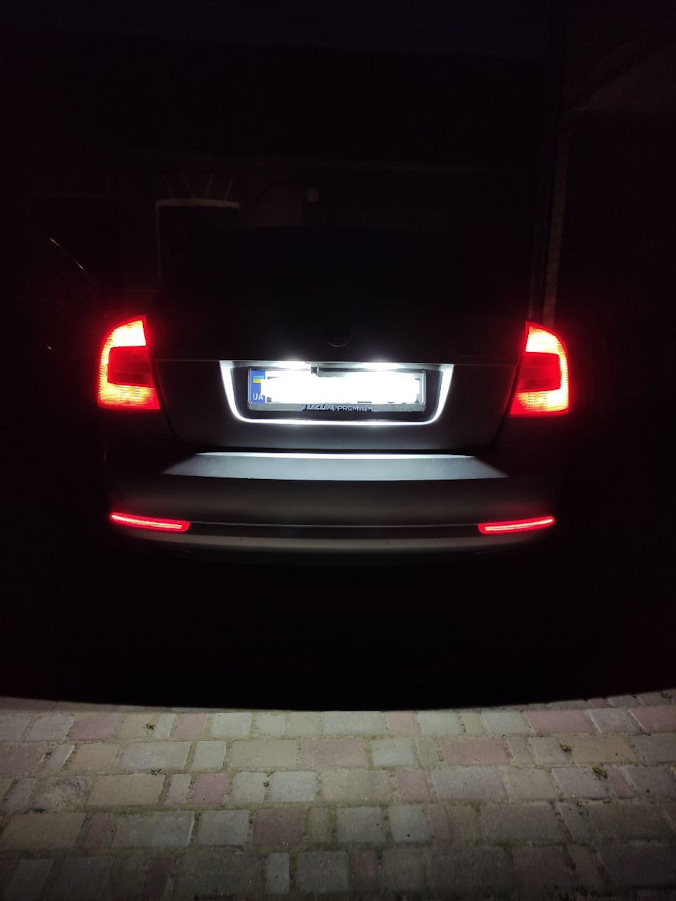 світлодіодна coub стрічка в катафоти skoda octavia а5 4