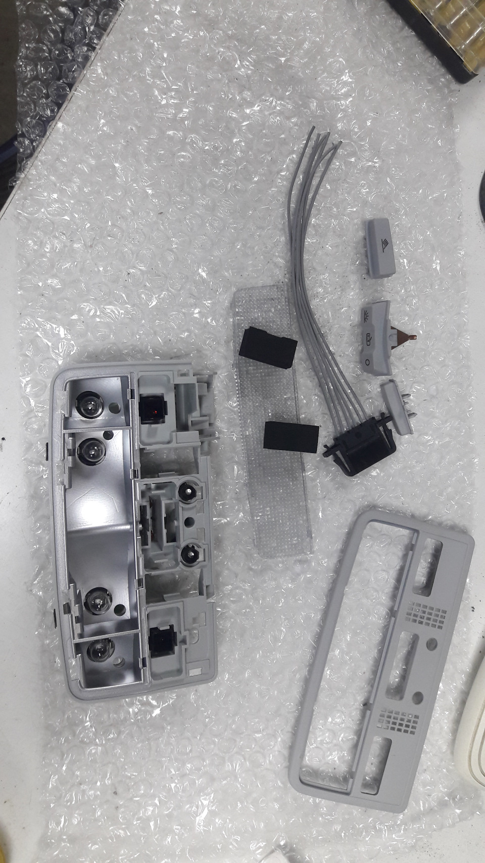 Плафон з підсвічуванням від VW passat B5 W8 4