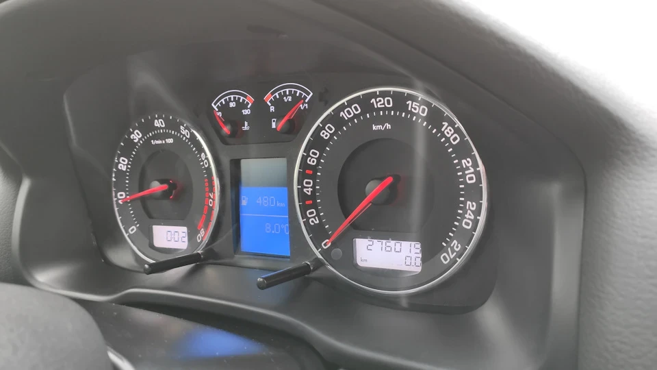 Приборка від Superb з Maxi-dot і пересвіт дисплея