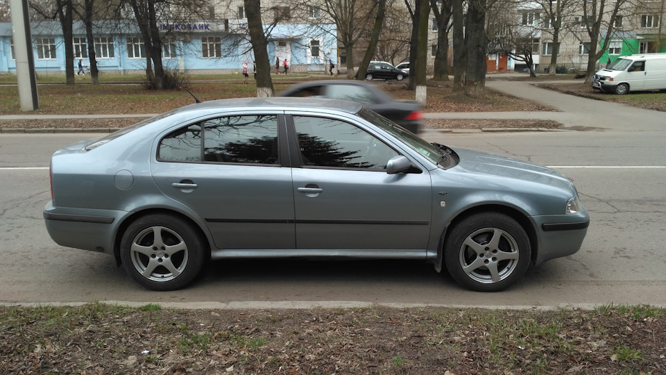 205/60 R16 1