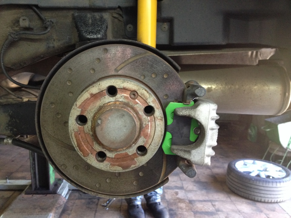 EBC brakes Greenstuff гальмівні колодки заміна 3