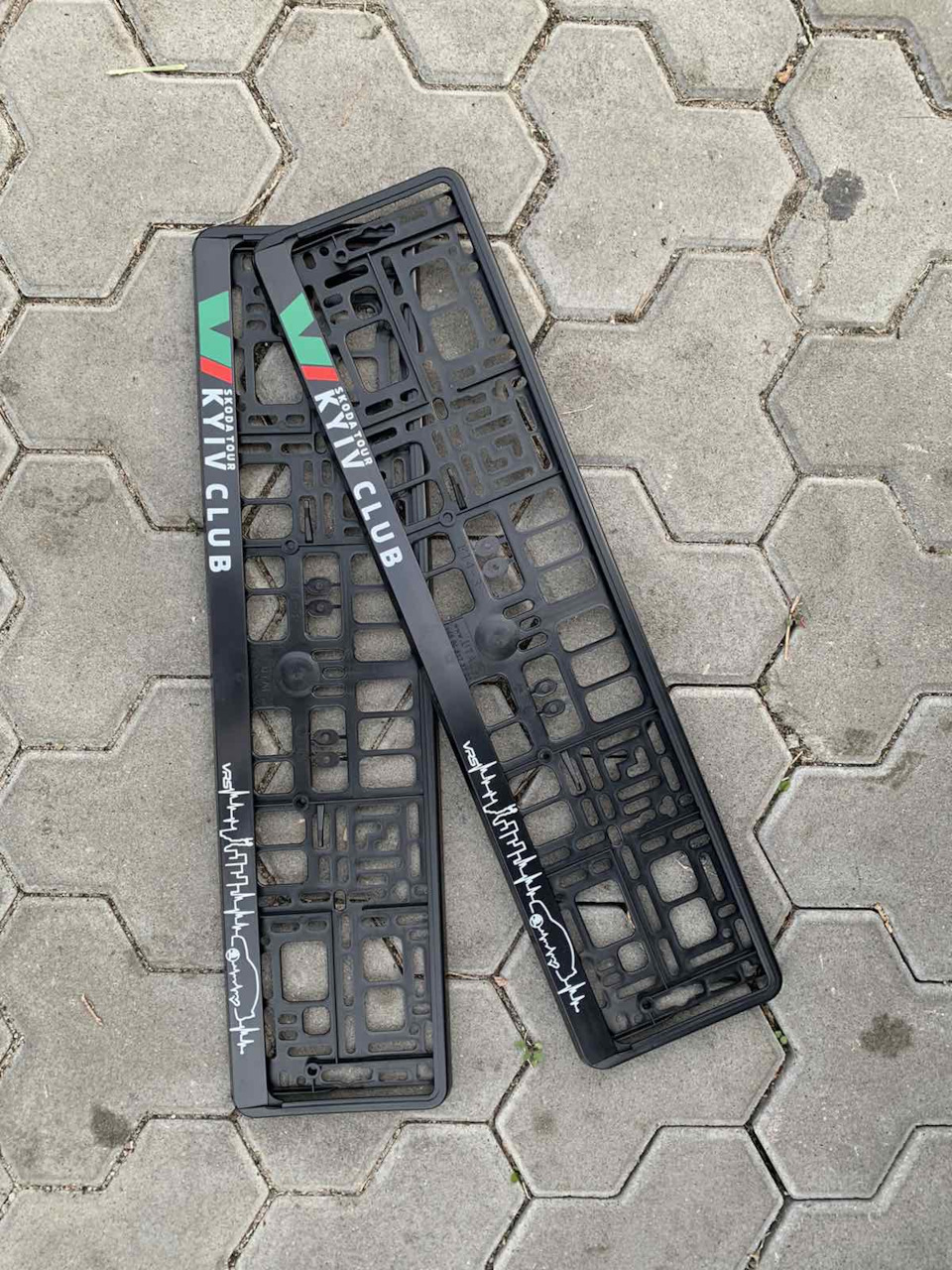 Нові рамки номерів 3