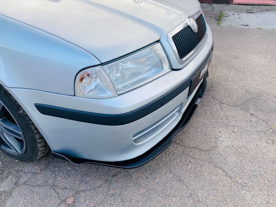 Splitter v2.0/ Skoda Tour 3