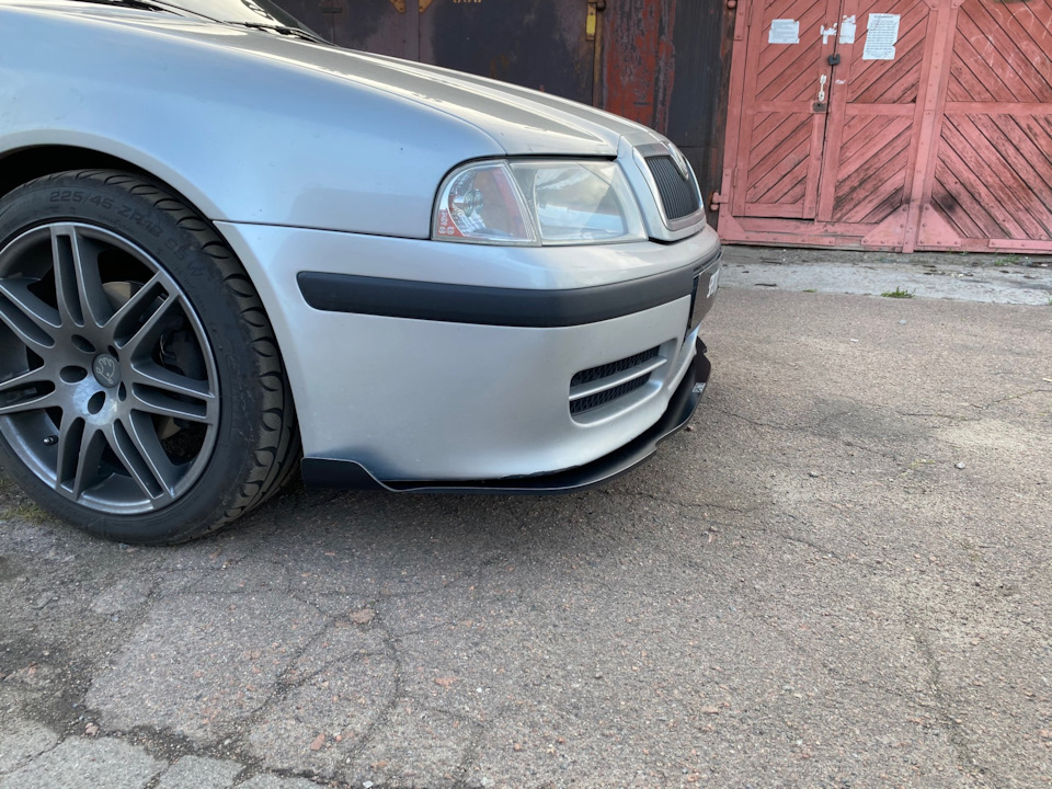 Splitter v2.0/ Skoda Tour 2
