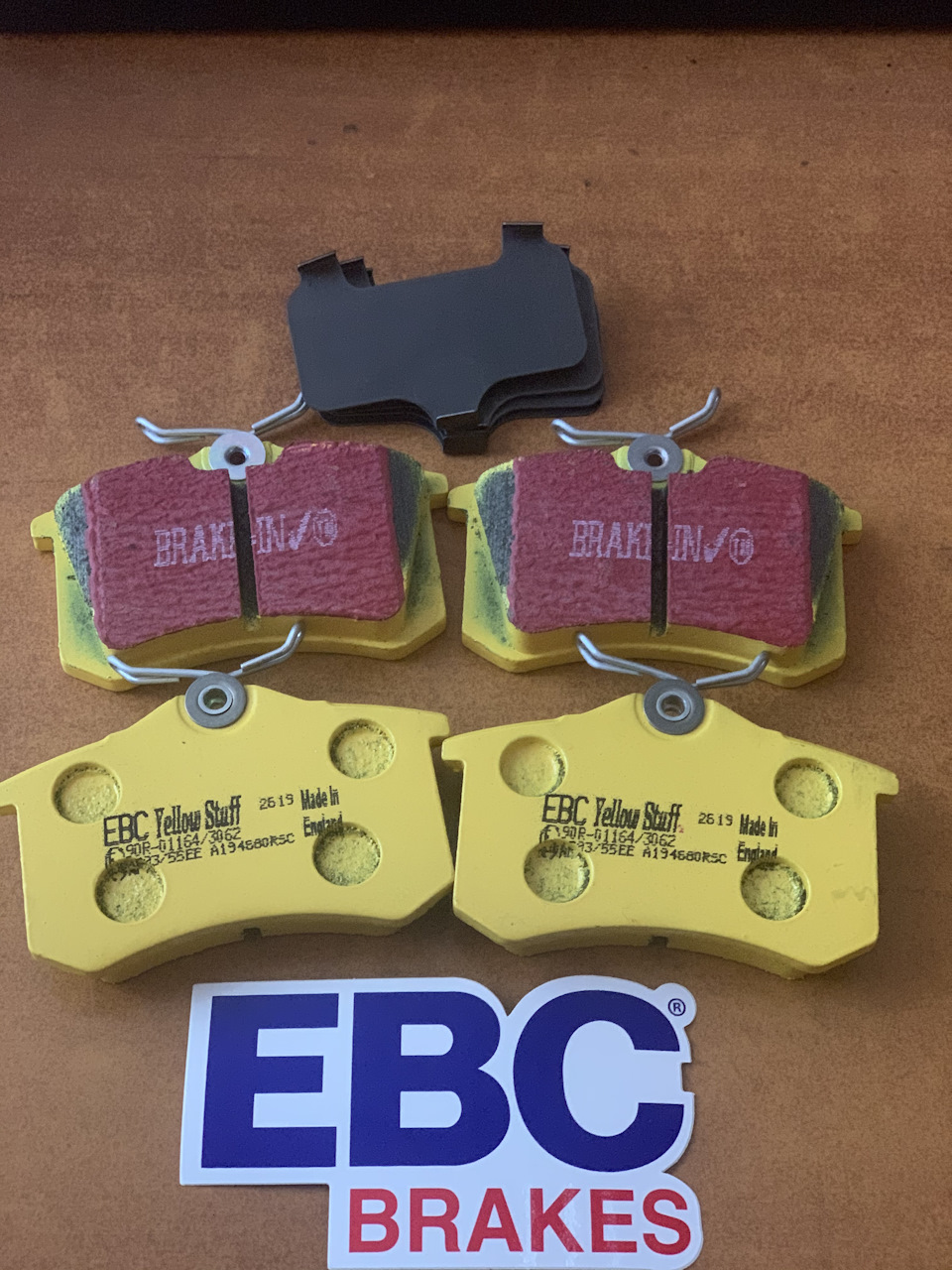 Тормозні колодки EBC Ellow stuff 5