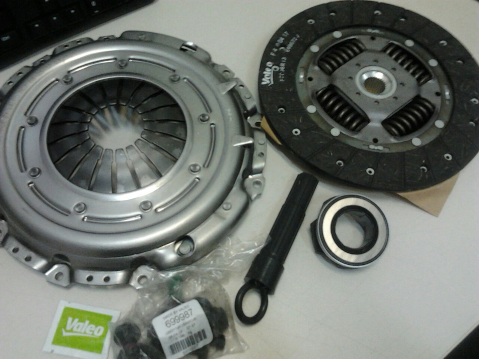 Заміна зчеплення та маховика VALEO 826317 2