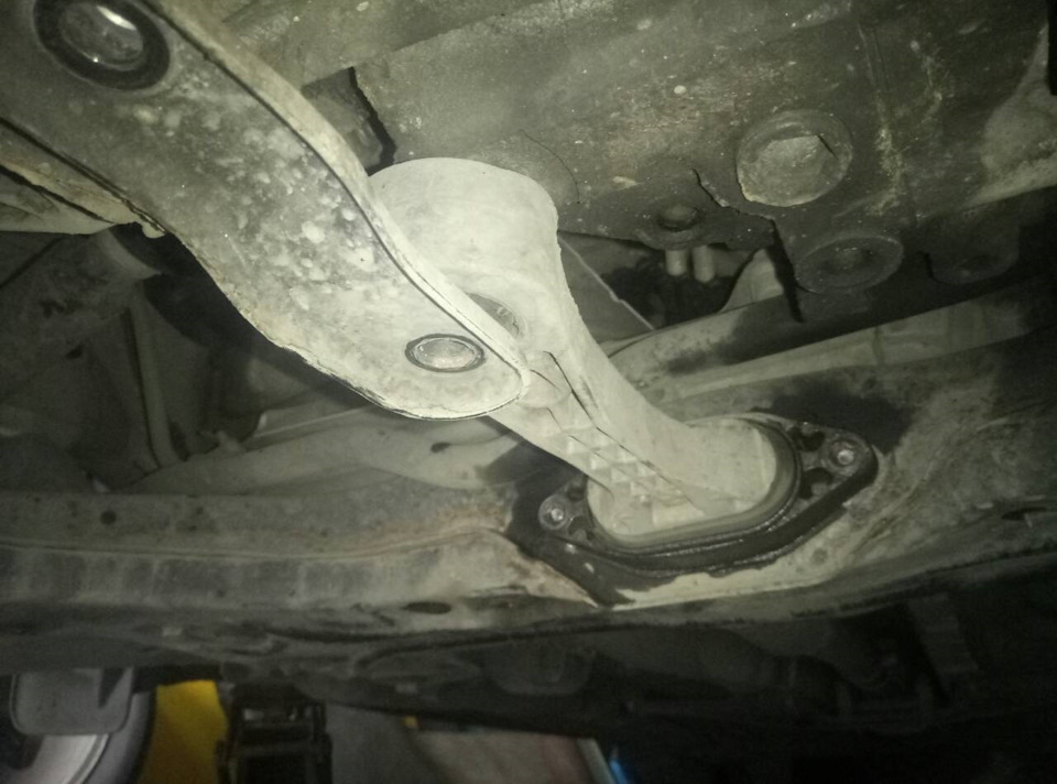 Заміна зчеплення та маховика VALEO 826317 3