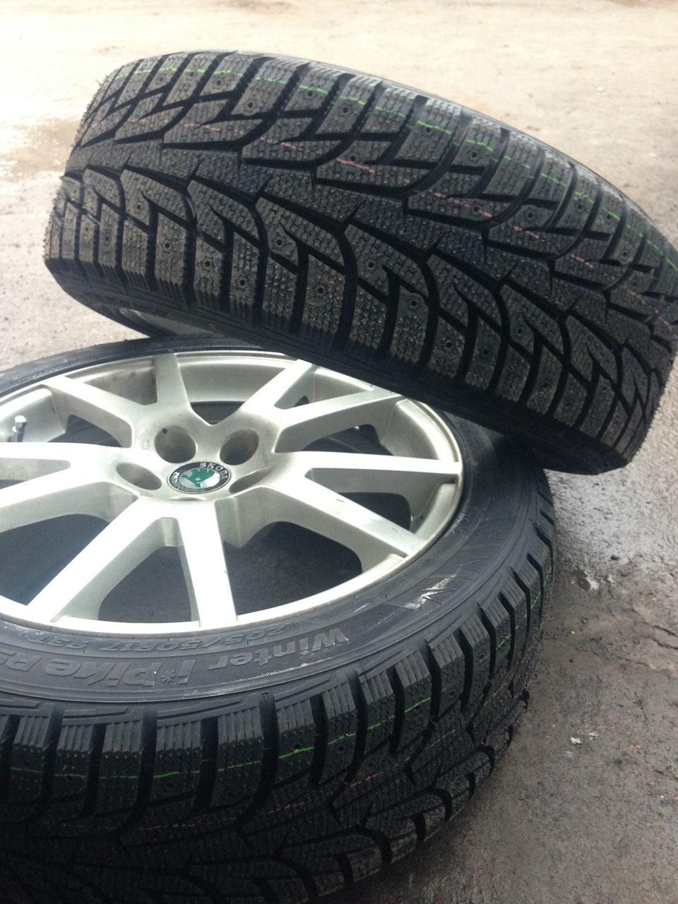 Зима літо два валети, та простить мене Hankook 3