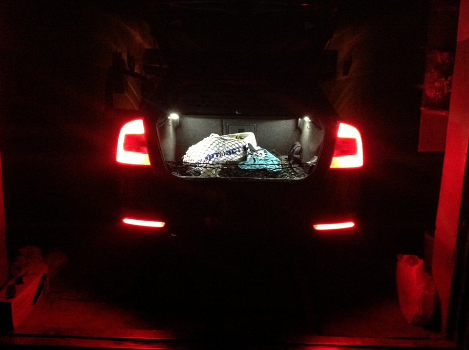 LED катафоти + багажник. 1