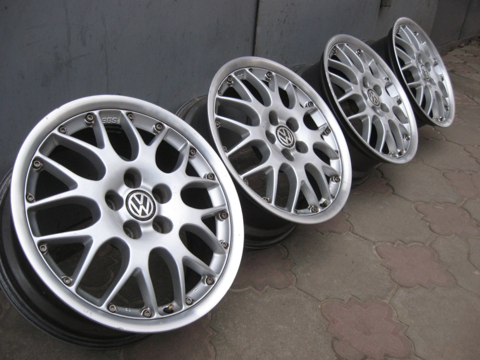 На прикметі диски BBS 5