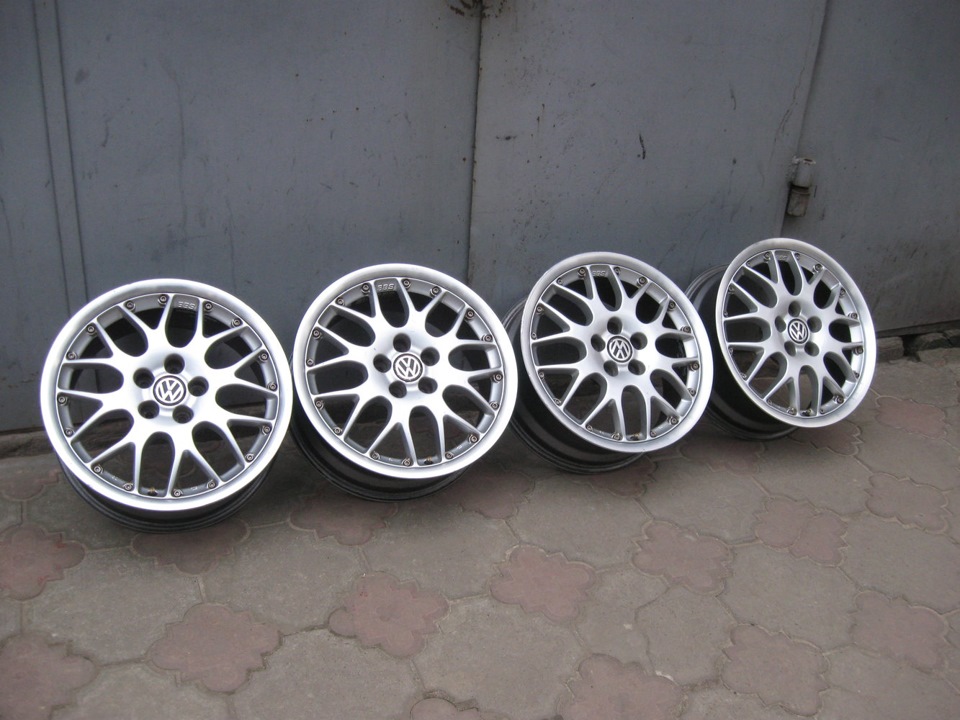 На прикметі диски BBS 4