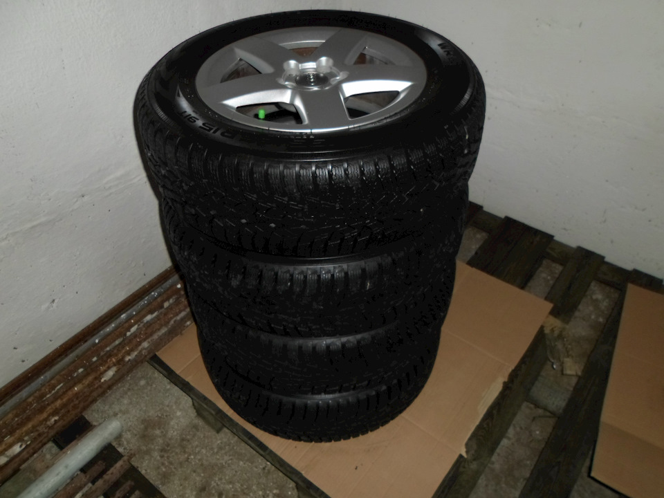 Титанові диски AUDI R15 та Гума NOKIAN WR D4 на зиму 4