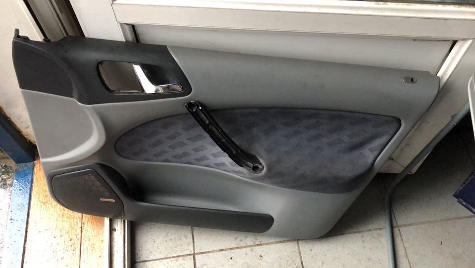Перетяжка салону в алькантару та еко-шкіра 4