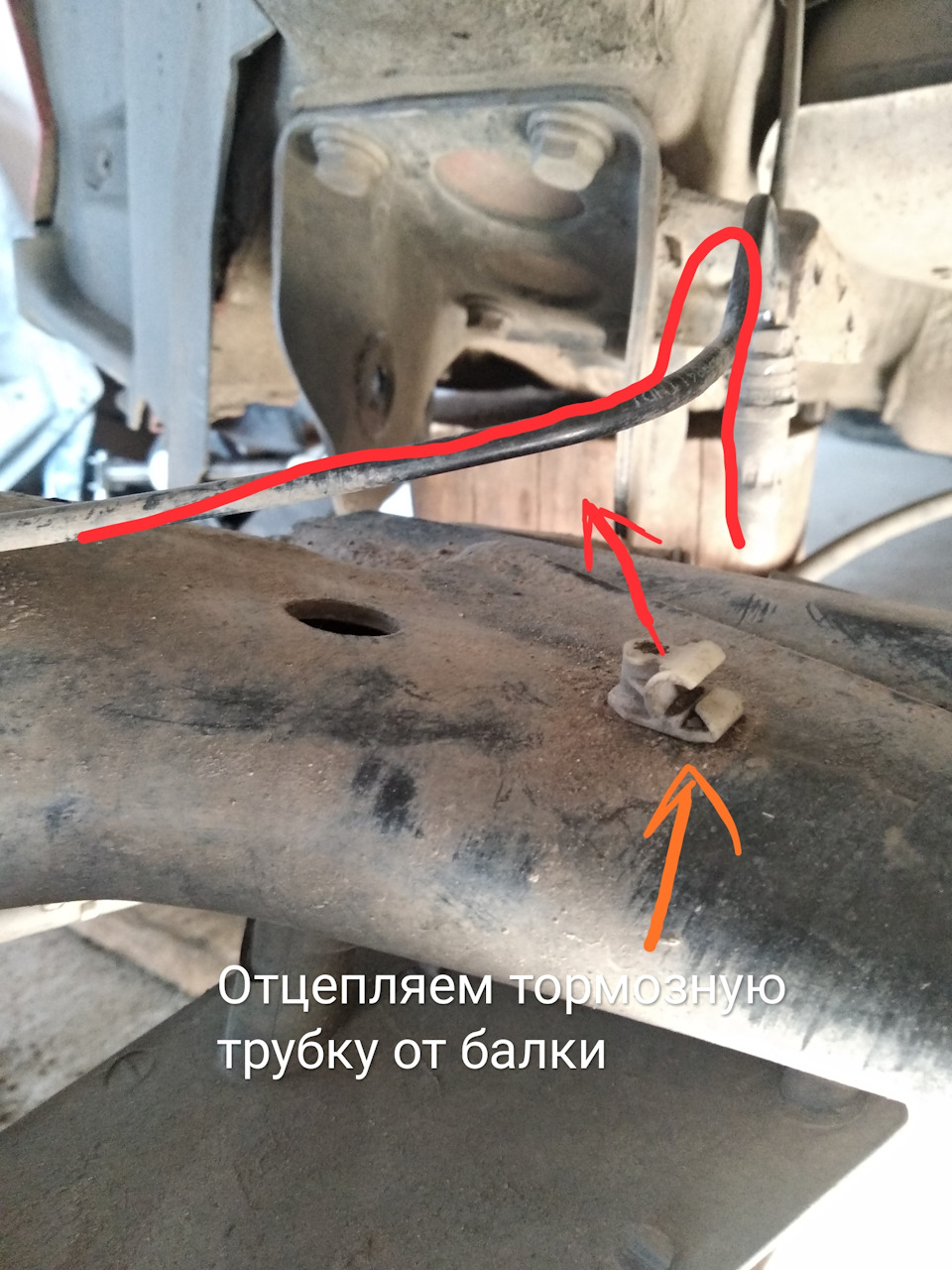 Заміна сайлентблоків балки 4