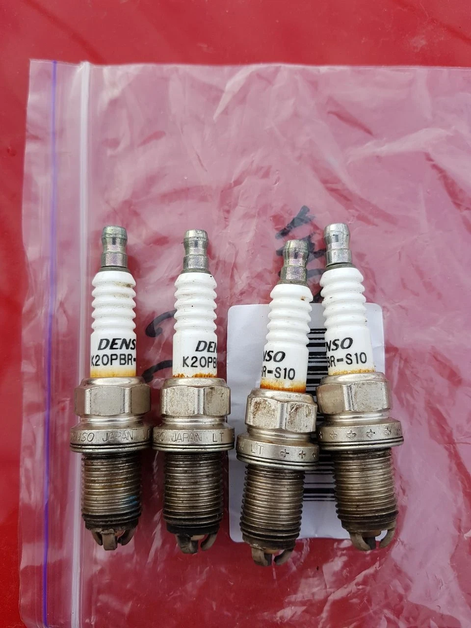 Заміна свічок Denso на NGK...