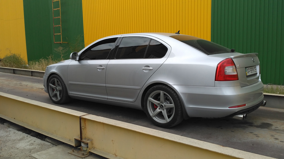 Вага My Skoda Octavia 1.8TSI 1
