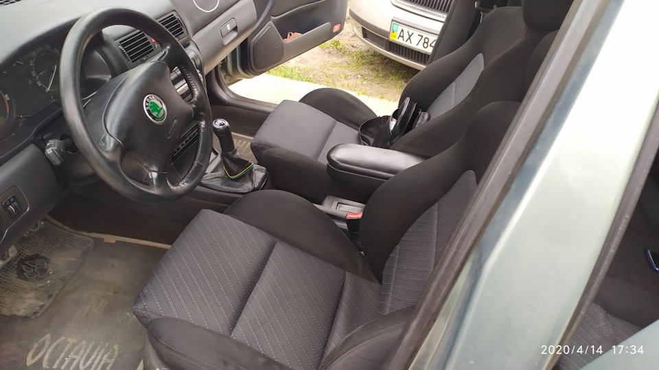Сидіння від Seat Leon FR 1