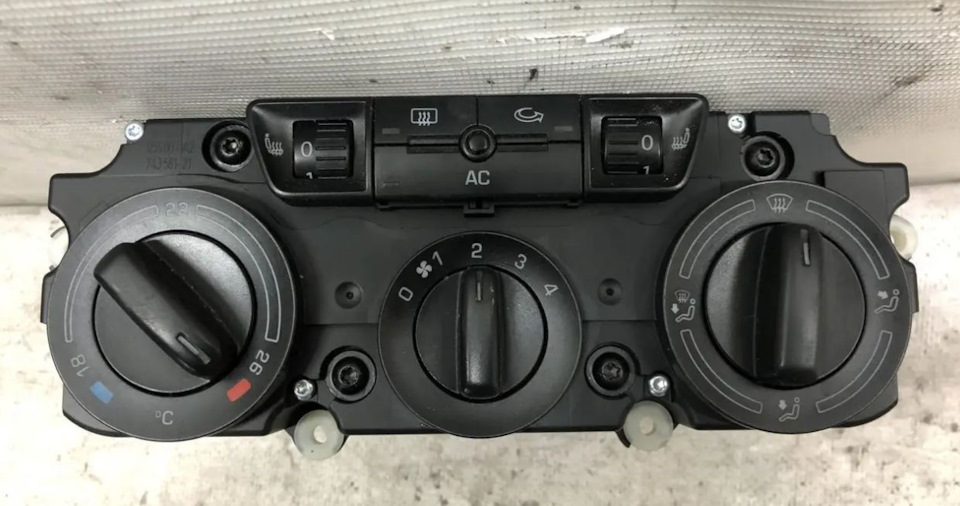 Блок управління пічкою A5 Skoda Octavia 2008 - 1Z0820045A 1