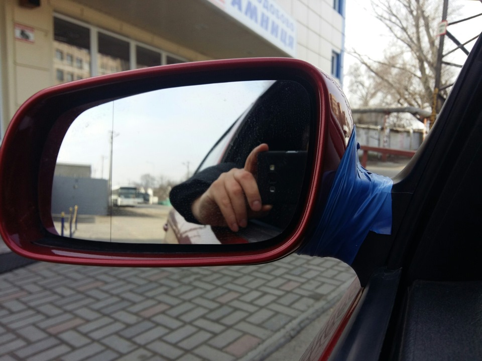 Відпало дзеркало (може їсти у кого? 29 лютого 17:29 ) 2