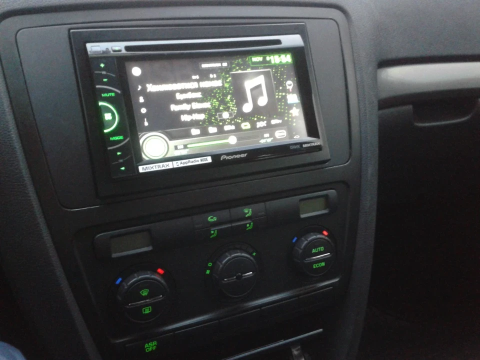 Магнітол Pioneer AVH-X1600DVD