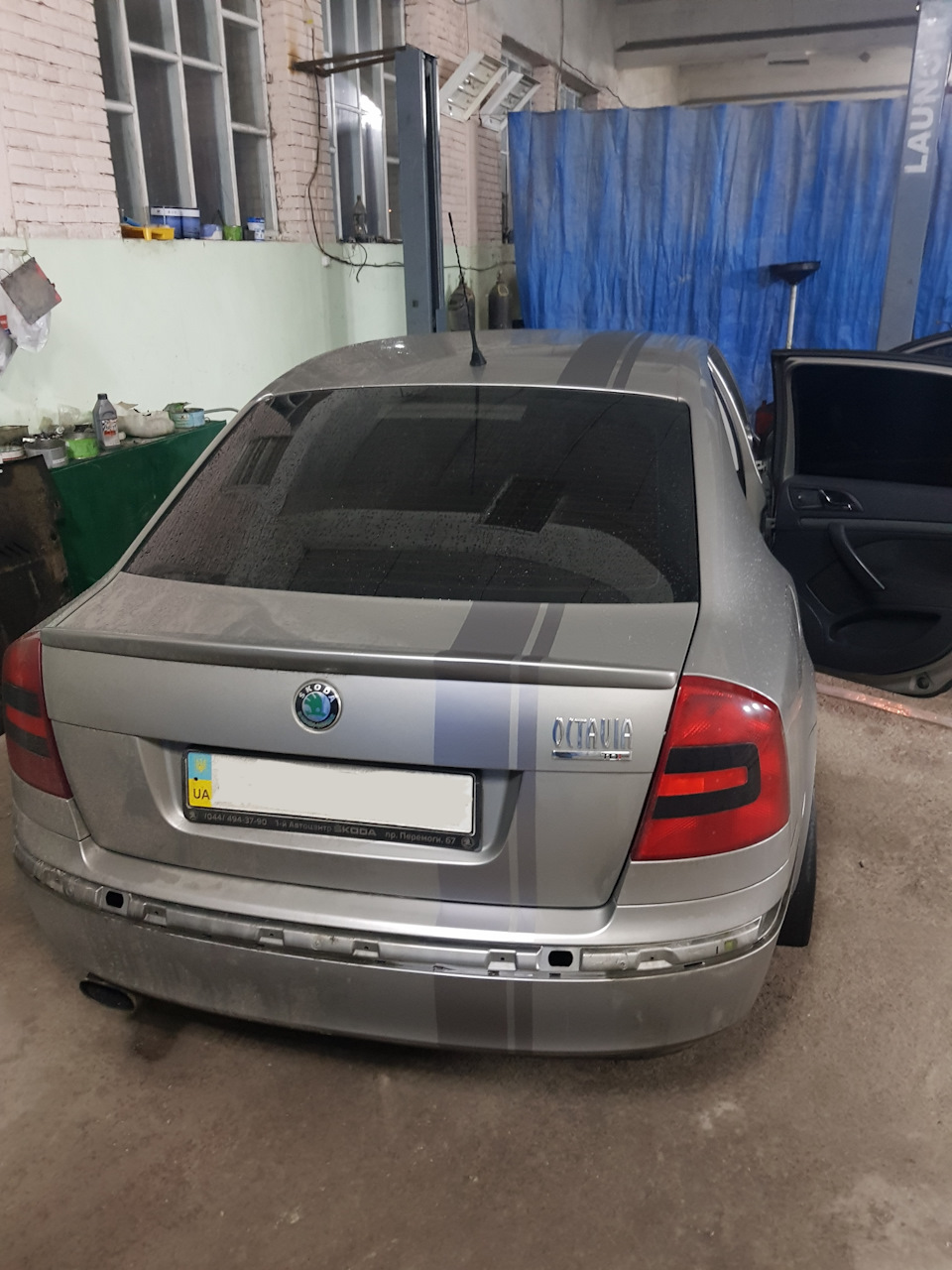 Колір літніх тапок R19 2