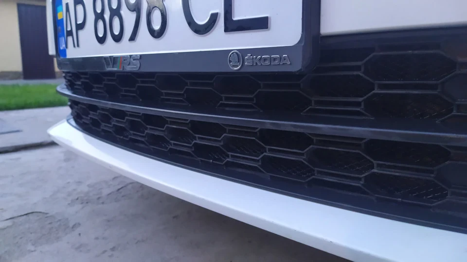 Сітка в бампер:)
