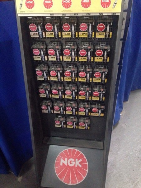 Свічки NGK 2