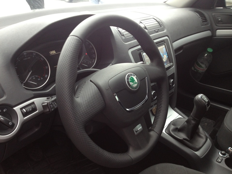 Руль RS FL 1