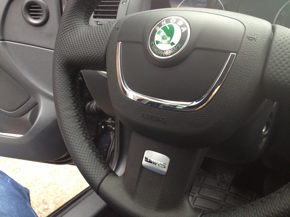 Руль RS FL 5